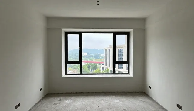 办公空间墙面修复的常见问题与处理技巧